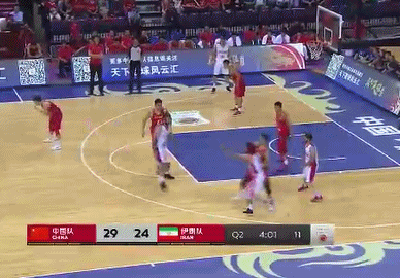 可兰白克一度与对手爆发冲突