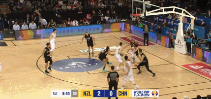 阿不都内线强势得分！