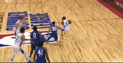 梅耶斯打进神仙球！