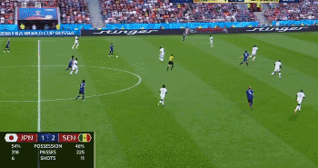 本田圭佑抢点低射球门右侧