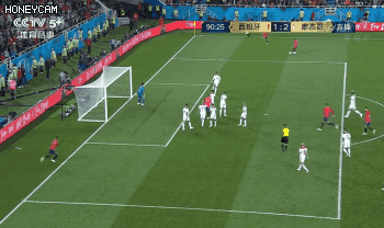 阿斯帕斯跟上，一记推射破门