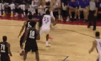 特伦特抢断+反击战斧劈扣