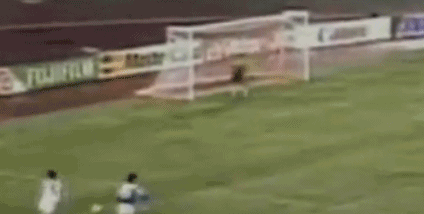 谢育新开场闪击