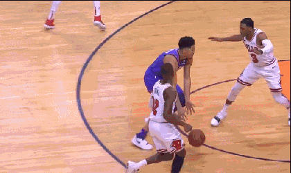 布克反击助飞艾顿双手擎天暴扣