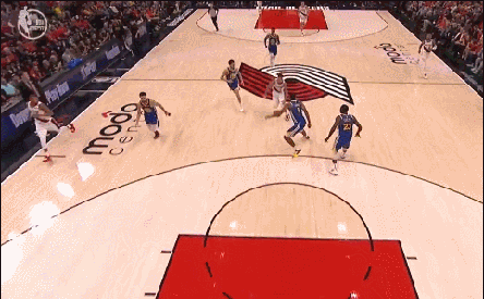 麦科勒姆反击强吃卢尼怒打三分