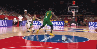 沃克挡拆不看人助攻特纳