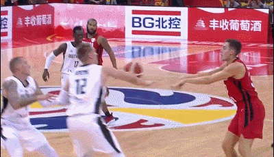  比尔奇只杀腹地暴力双臂暴扣