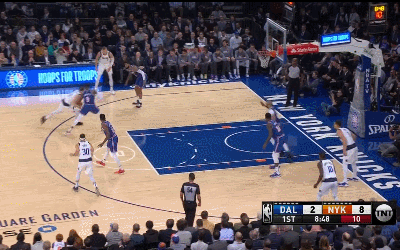 东契奇灵巧出手轻松打成2+1