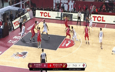 这也传染？易立高抛吴冠希漂移灌篮