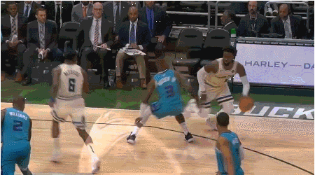 马修斯后撤步三分手起刀落