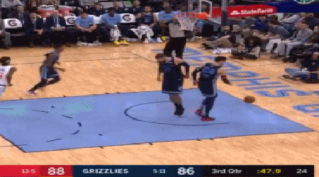 梦游式边线发球