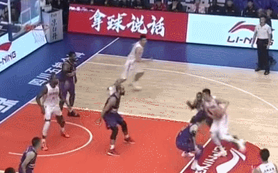 罗宾逊接球起飞双手虐筐