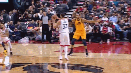 小加高位妙传西亚卡姆空接轻松得分