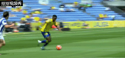雷米罗神奇依旧，面对远射稳健选位抱住足球