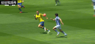 皇家社会下半场率先发难，半单刀射门被挡出底线