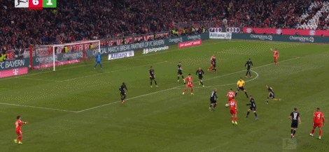 奥利塞接迪亚斯直塞再下一城，拜仁7-1沃尔夫斯堡