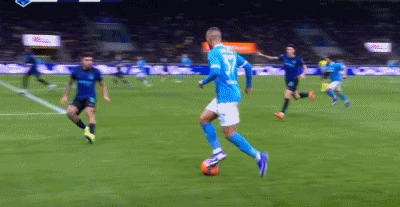 麦克托米奈抢点破门，国际米兰1-1那不勒斯