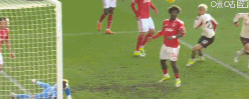 麦卡利斯特补射破门被判手球无效