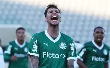 帕尔梅拉斯晋级8强