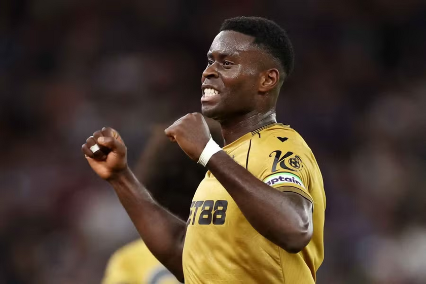 格伊打入水晶宫三粒进球中的第二球 