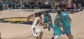 马文脚踝受伤瞬间