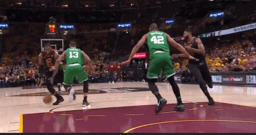 詹姆斯强杀篮下2+1