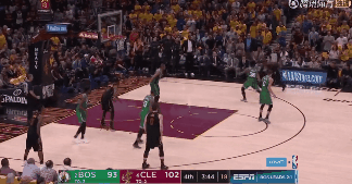 詹姆斯乱军中巧取两分