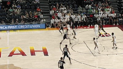 特雷-杨快手抢断,反击无视防守拉杆极限操作!