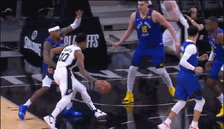 德罗赞巧妙分球珀尔特尔助其轻松得分