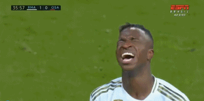 维尼修斯破门后激情发泄