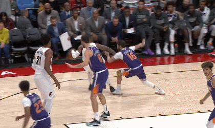 利指导击地助飞白边砸扣