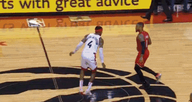 利拉德扳平三分前白边放倒杰弗森