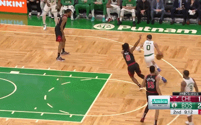 塔图姆连续撤步投篮空心命中