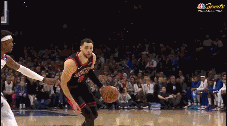 拉文启动滑翔上篮打成二加一