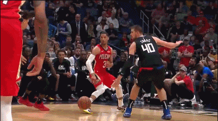 海耶斯接球起飞单臂战斧劈扣