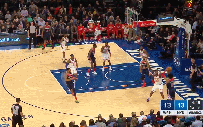 八村垒三分不中顺势空切接球暴扣