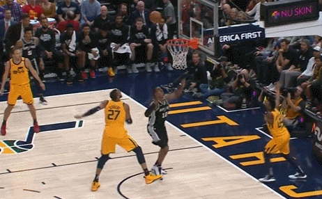 阿尔德里奇自投自抢强硬打成2+1