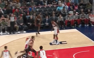 罗宾逊假上真传,阿德巴约篮下吃饼暴扣