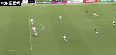东京绿茵射门被挡高出门梁绝杀无果