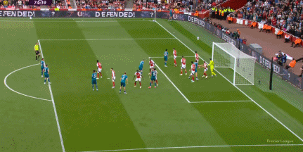 第54分钟，拉菲尼亚破门，巴萨1-1