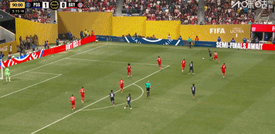 第78分钟，杜埃反击，低射得手，巴黎1-0拜仁！ 