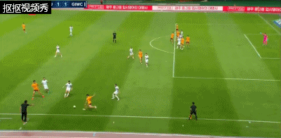 光州FC禁区内凌空抽射偏出门柱