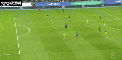 安养FC下底传中险些造成全北现代乌龙