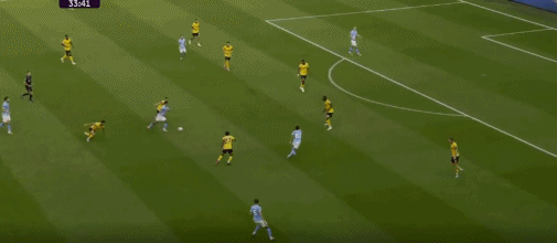 第61分钟，哈兰德双响，曼城3-0狼队