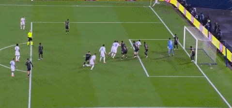 麦克托米奈补射破门，那不勒斯1-0卡拉巴赫