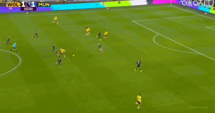 姆伯莫破门，曼联2-1狼队