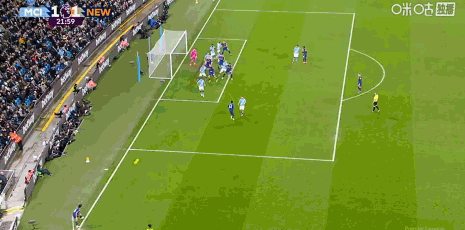 霍尔禁区外射门折射破门，曼城1-1纽卡斯尔联