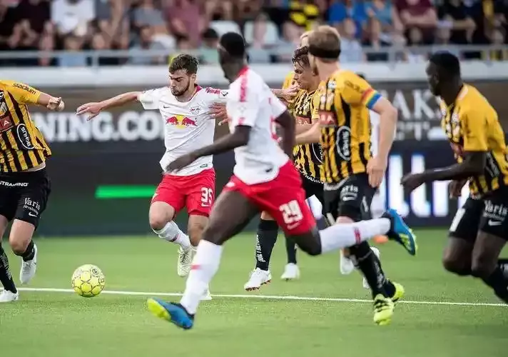 瑞典超有多少场比赛