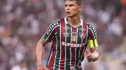 40岁巴西铁卫蒂亚戈席尔瓦赛后跪地含泪庆祝