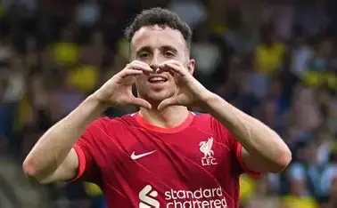 鲁本·内维斯和坎塞洛在为若塔默哀时忍不住落泪